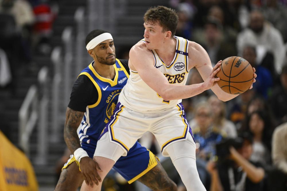 杨佳敏在关 杨佳敏在关