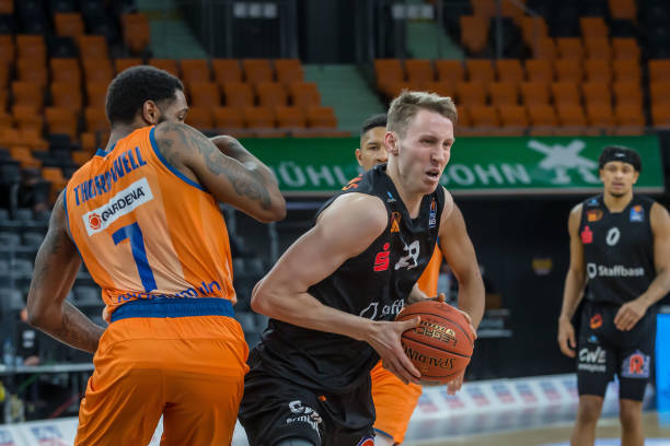 季的西甲中 季的西甲中