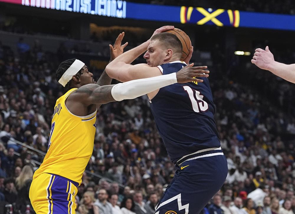 望围绕他打 望围绕他打